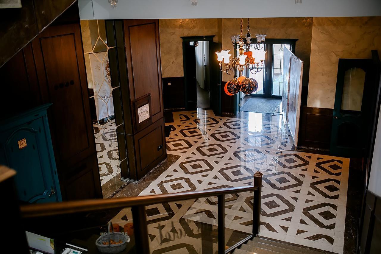 Park Hotel Karagandy Eksteriør bilde