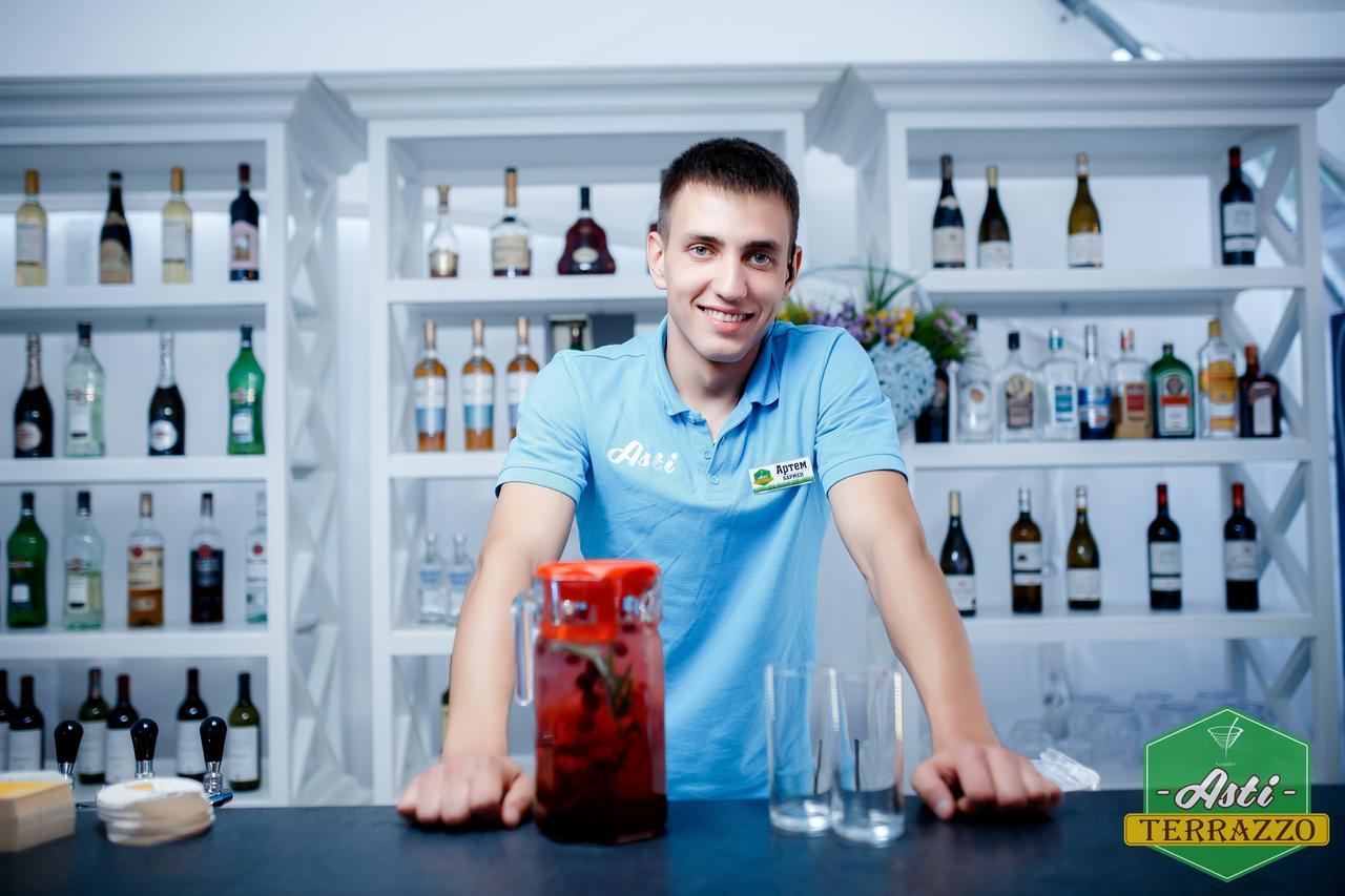 Park Hotel Karagandy Eksteriør bilde
