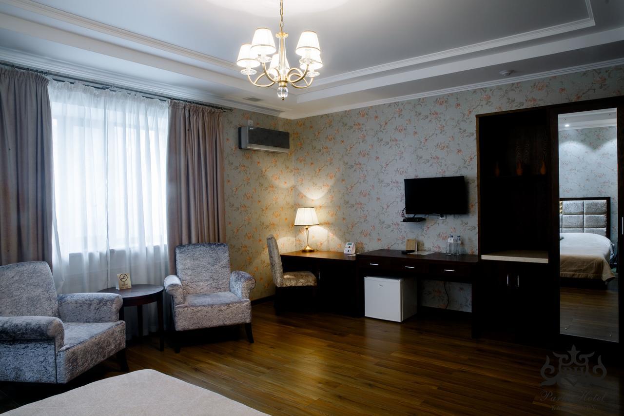 Park Hotel Karagandy Eksteriør bilde