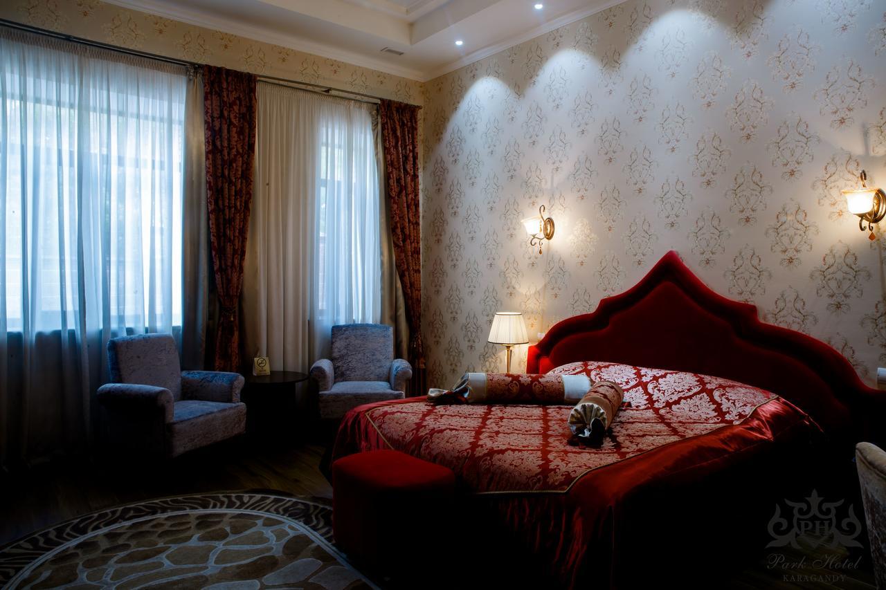 Park Hotel Karagandy Eksteriør bilde